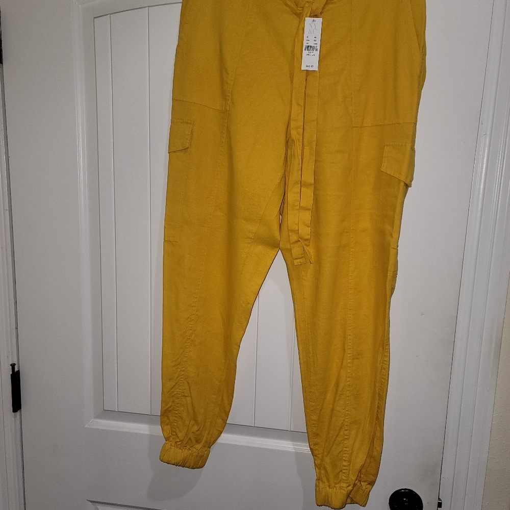 NY & Company Soho Street Beautiful Gold! Cargo / Jogger Pants NWT